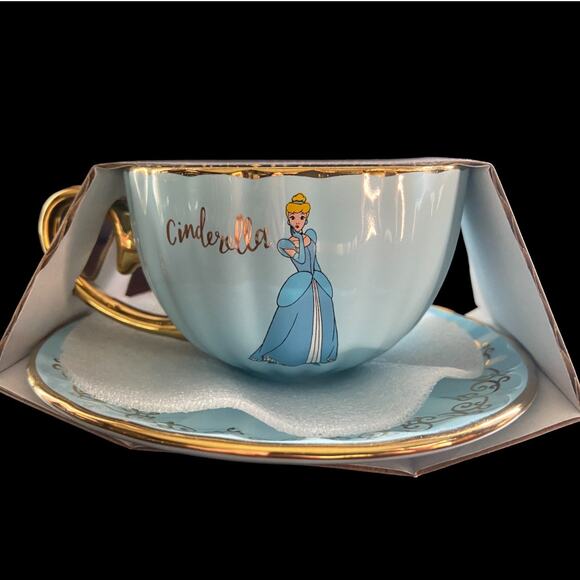 Disney Princess Cinderella Tea Cup and Saucer New - Picture 2 of 7